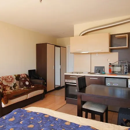 Holiday Fort Club Studio Σάνι Μπιτς